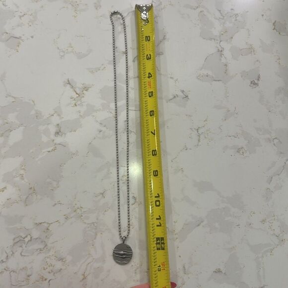 Wave Necklace - Picture 4 of 4